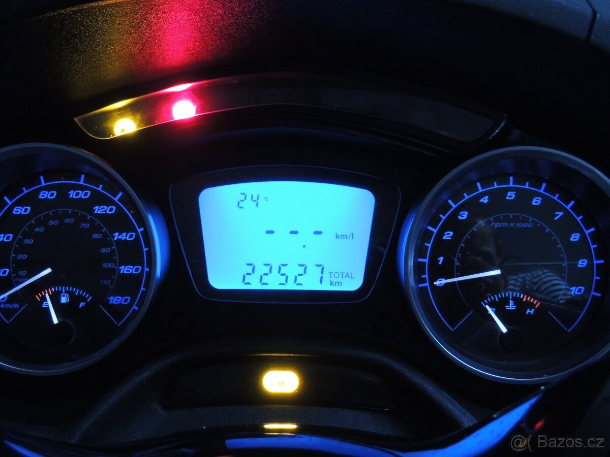 PIAGGIO MP3 500 LT 2016 ,,B" řidičák - 13