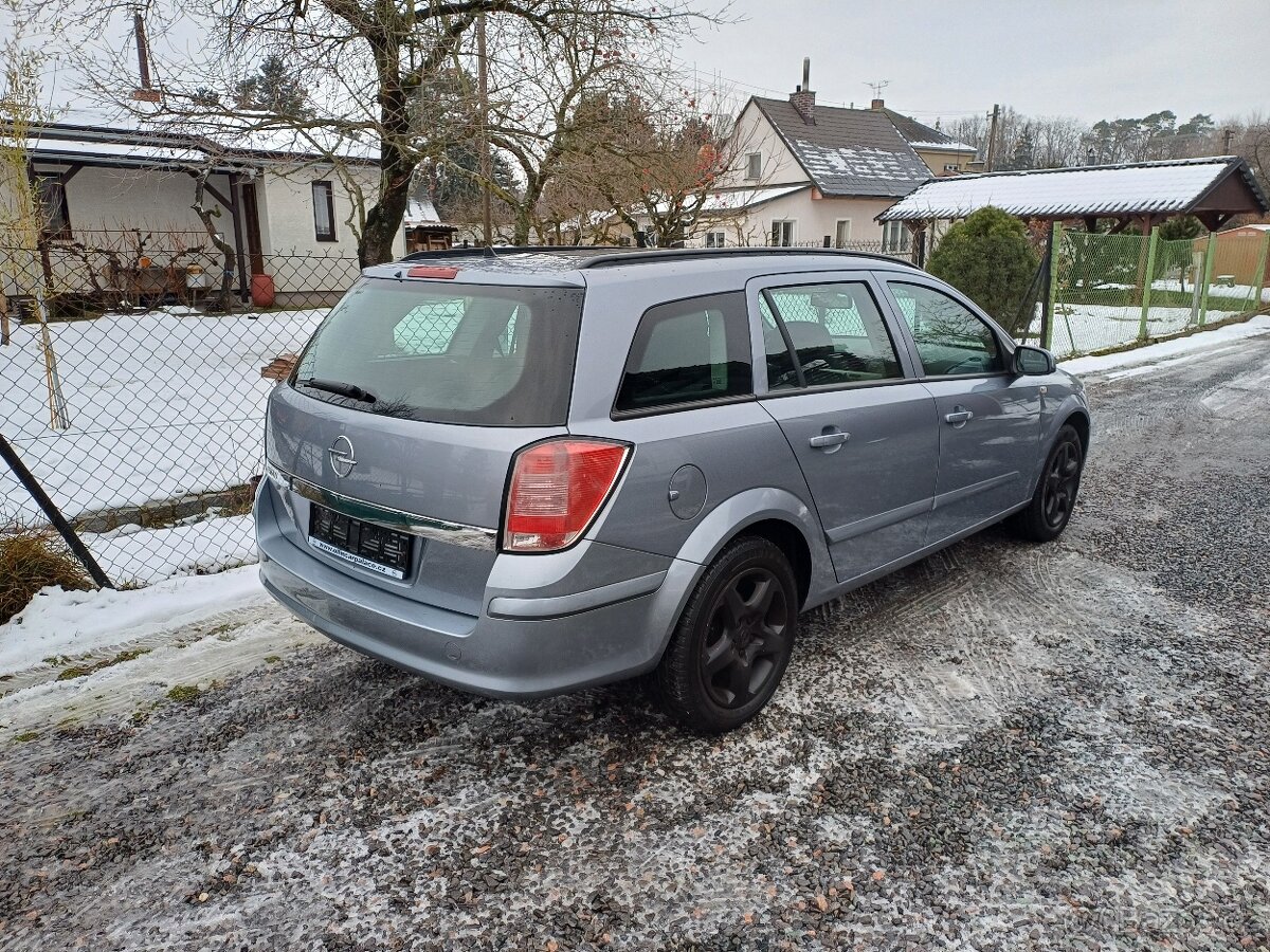 Benzínová Opel Astra 1.8 ..16V Tempomat - 13