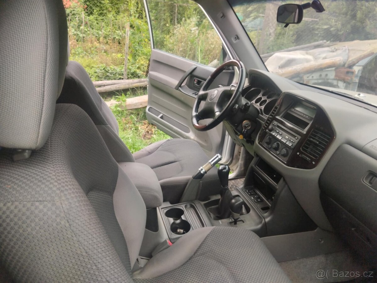 Miitsubishi pajero 3.2 121kw manual - 13