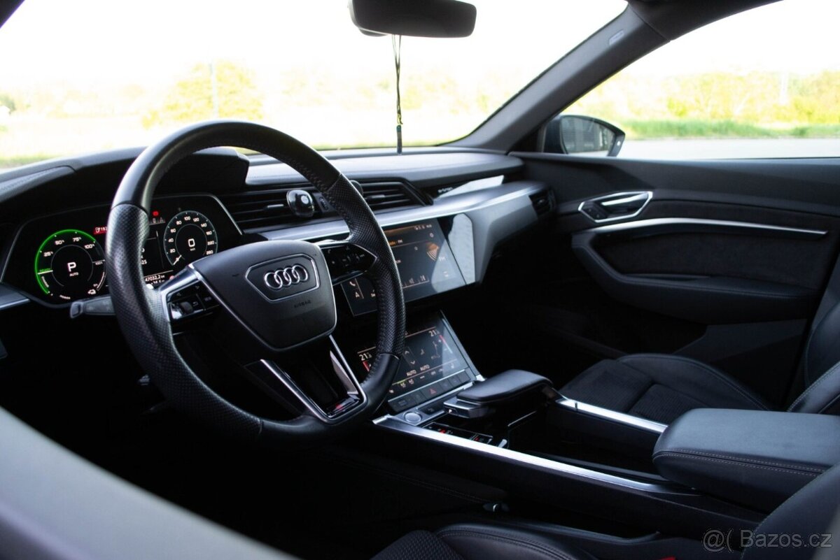 Audi E-tron 55 quattro Advanced - 13