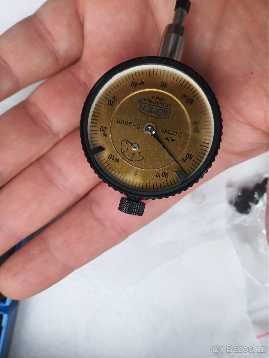 Prodám úchylkoměrem 0,01, zdvih 3mm. - 13