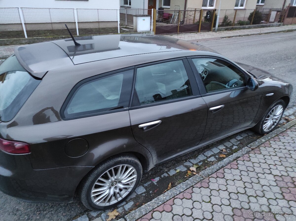 Alfa Romeo 159 SW nepojizdné - 13