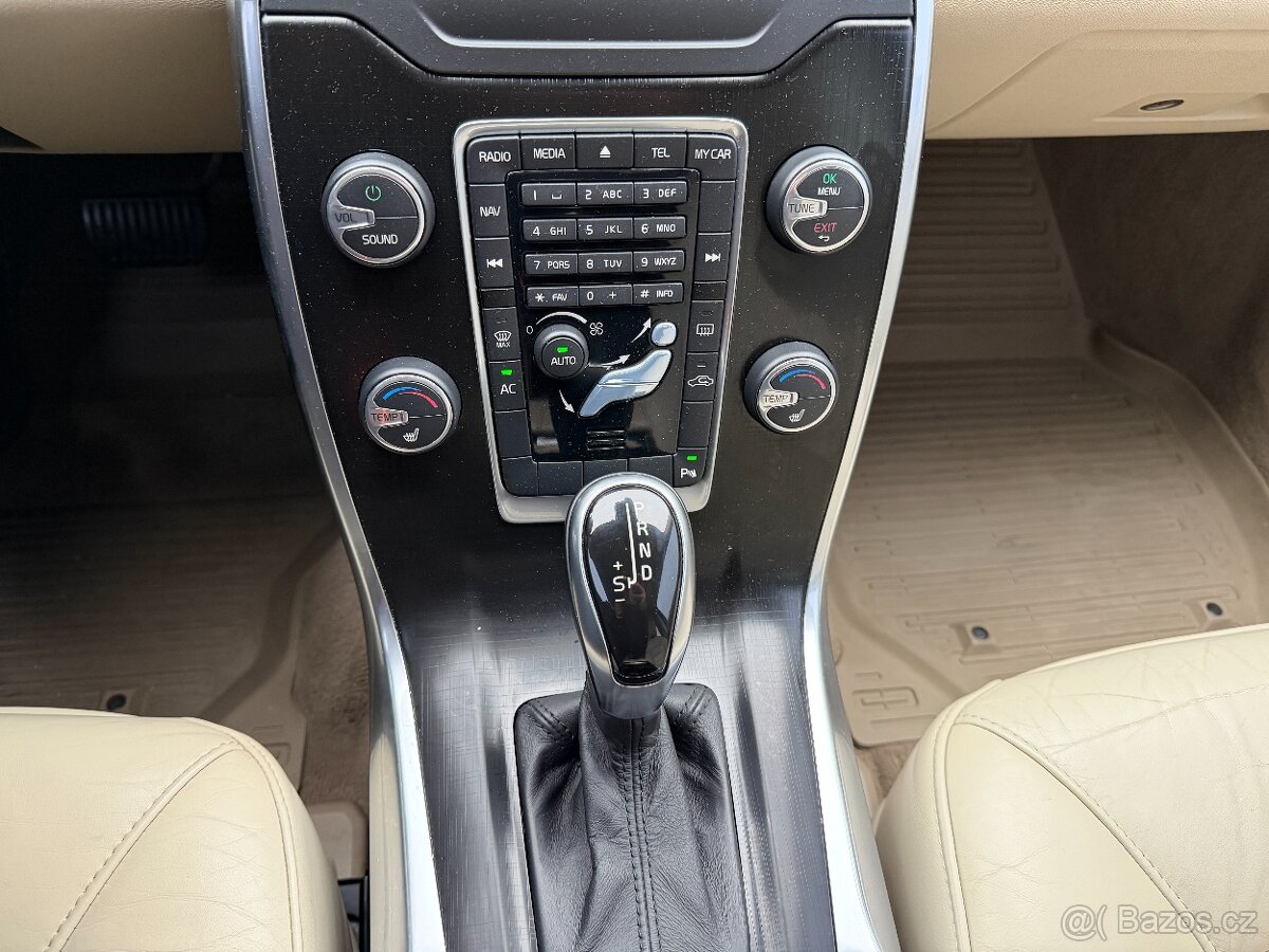 Volvo S80, 2.4 D5 158kW AUTOMAT, KŮŽE - 13