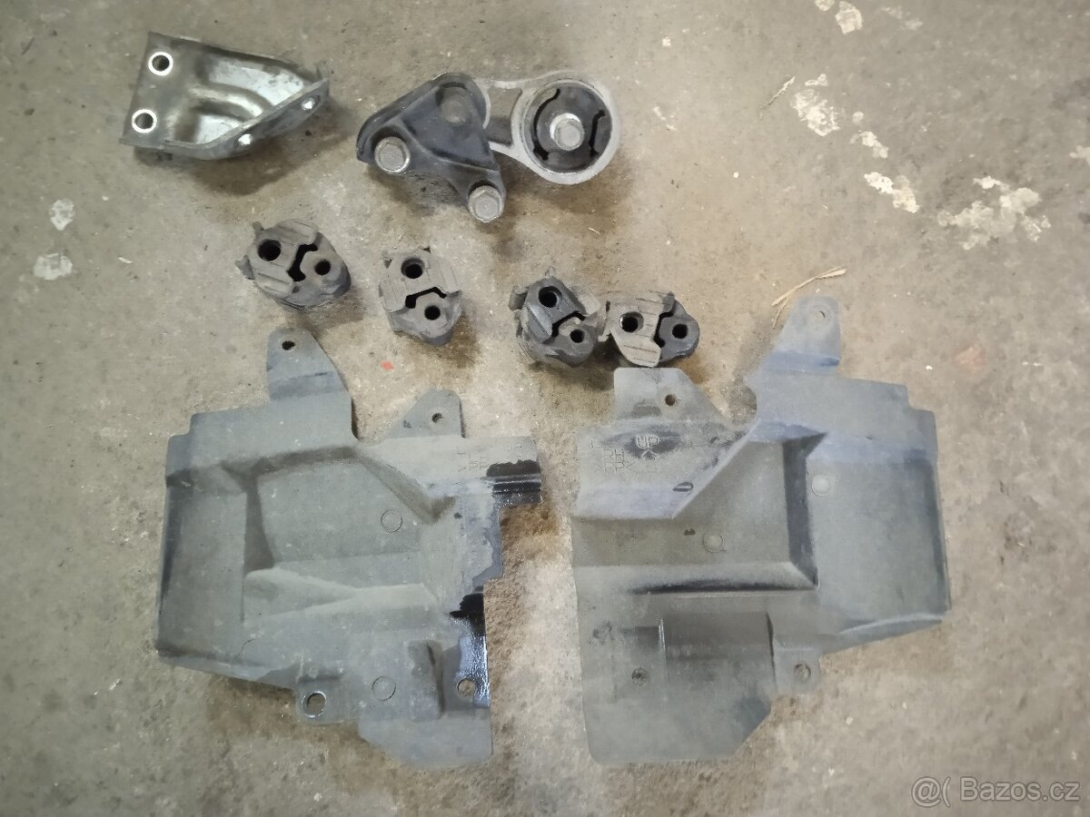 Mazda CX-7 2.3 DiSi - díly přední části - 13