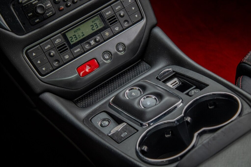 Maserati GranTurismo S 4.7 V8 - 13