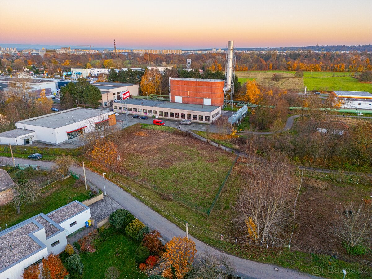 Pronájem komerčního pozemku - 13