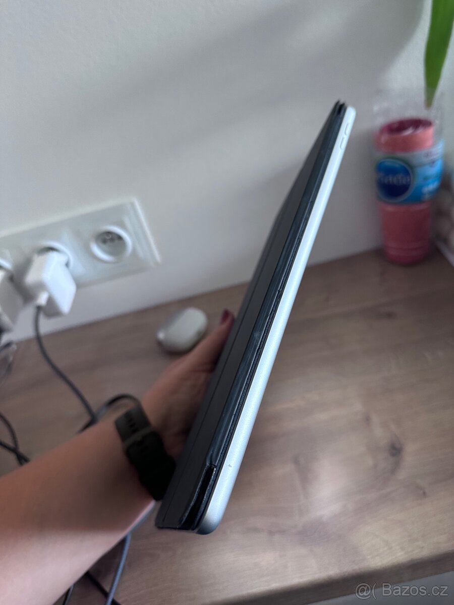 Ipad 10.2, 8.generace 32BG + klavesnice - 13