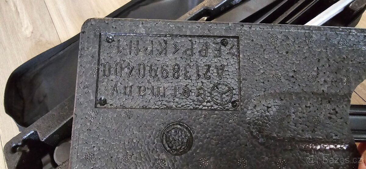 Hever s nářadím Mercedes-Benz 2023 - 13