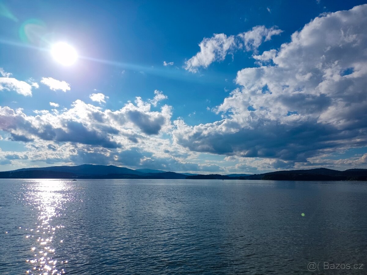 Prodám krásný patrový bungalov přímo u jezera - 13