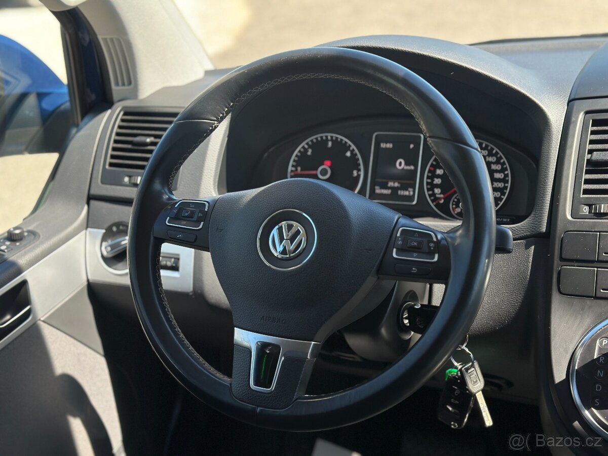 Volkswagen Multivan 2014 - 13