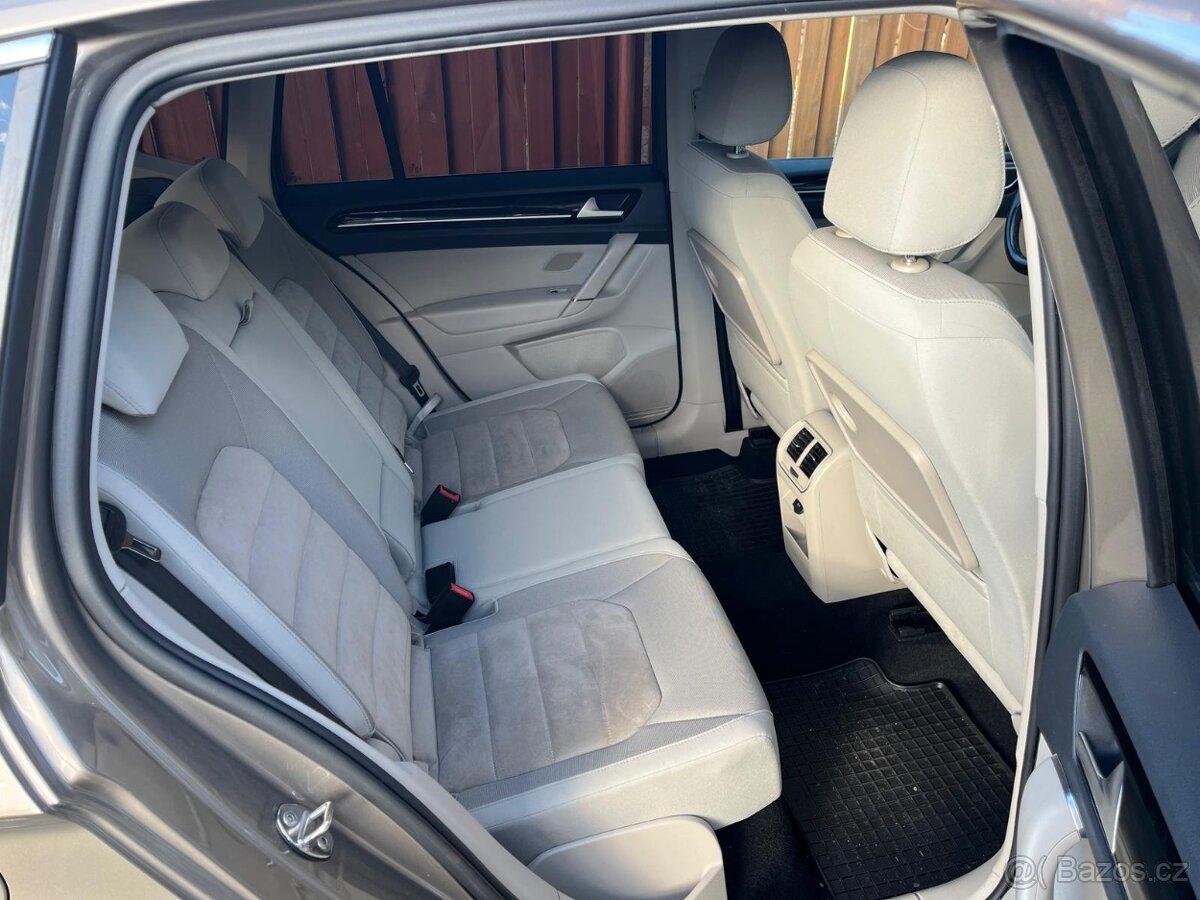 VW Golf Sportsvan 2.Tdi 110kw - 13