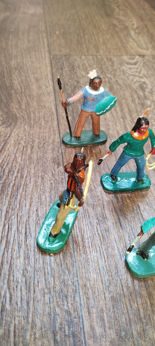 Indiáni figurky 2 z NDR - 13