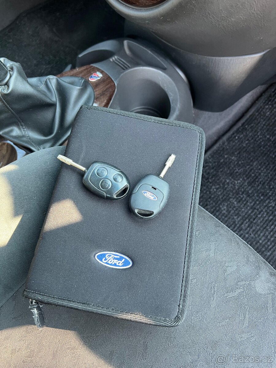 Ford Focus, 1.6i, Manuál, CHIA, 2 Sady kol - 13