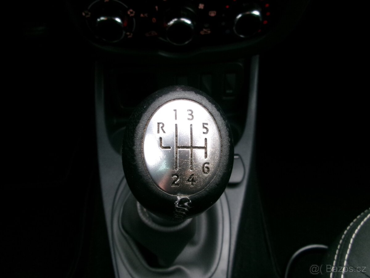 PRODÁM Dacia Duster 1.2 TCe KLIMA BT TEMP VÝHŘEV - 13