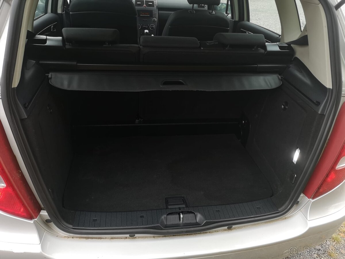 Mercedes Benz A 180 Elegance - 13