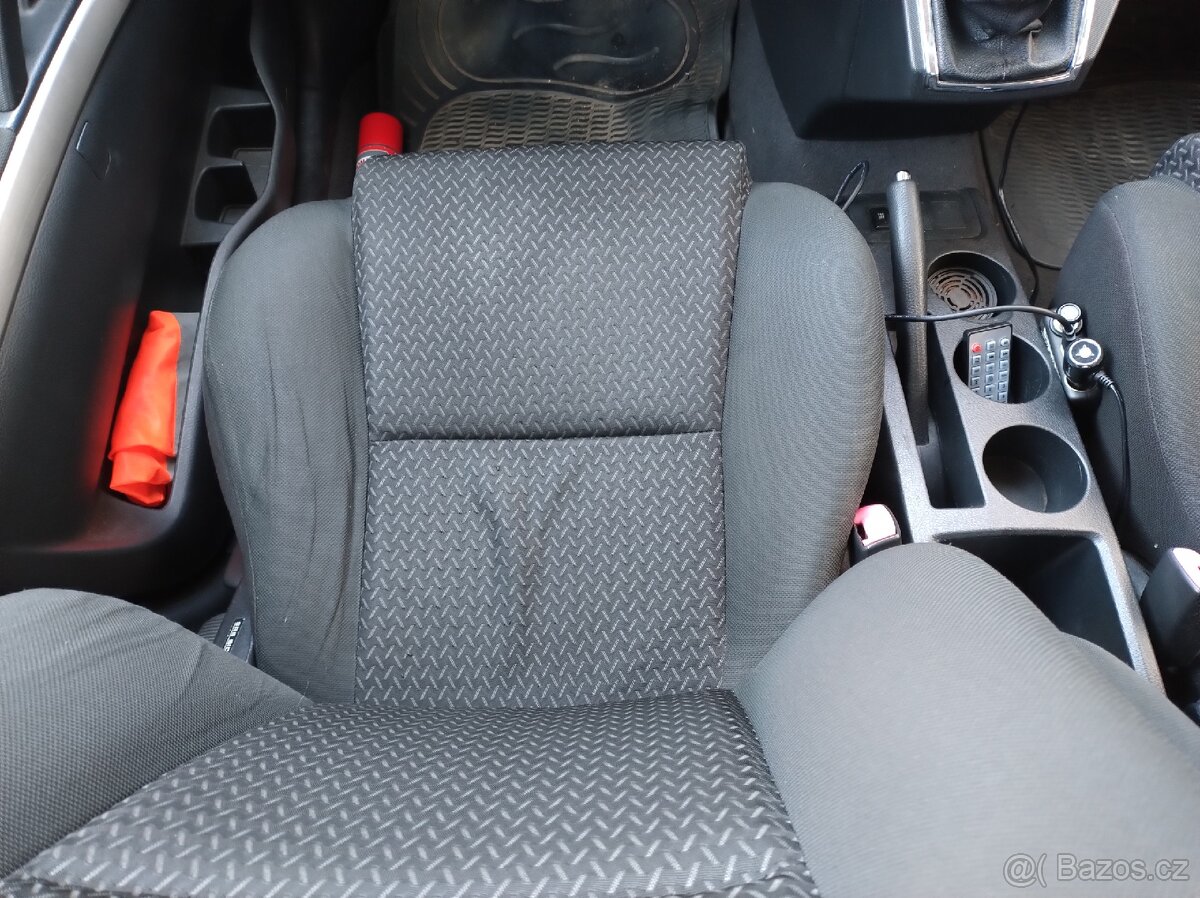 Toyota Corolla Verso 2007 7 MIST 2,2 D4-D 100kW 6KVALT - 13
