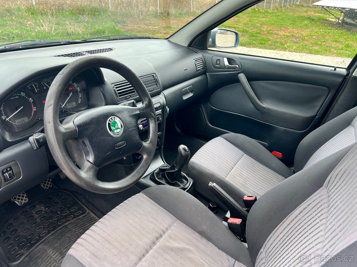 Škoda Octavia 1.6 75kw - 13
