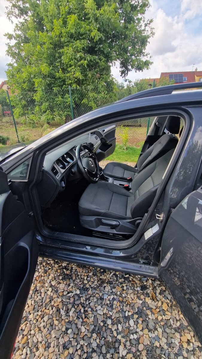 VW Golf Combi, 110 kw, top stav - 13