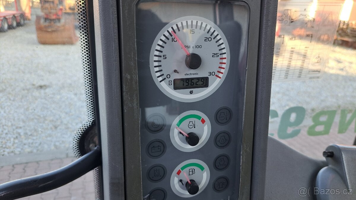 Traktorbagr Komatsu WB93R - 13