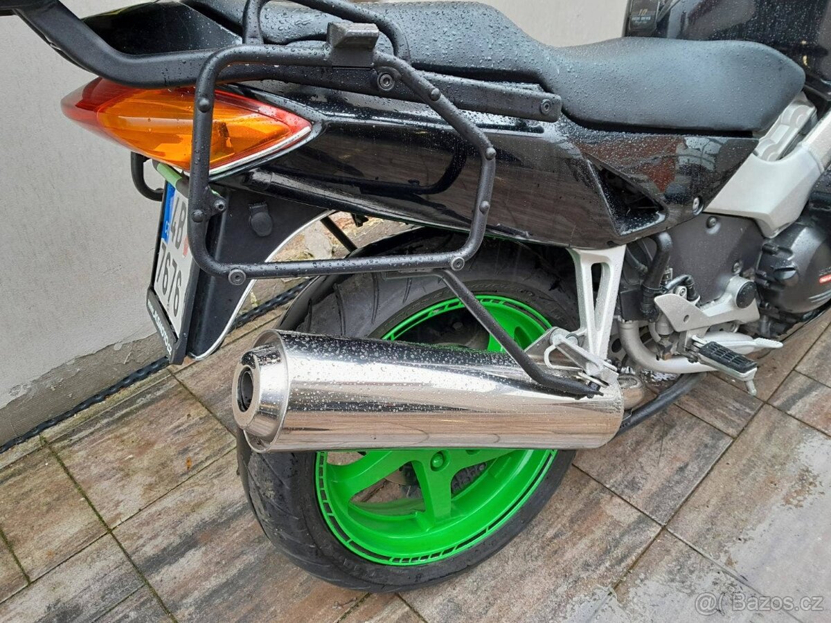 Honda VFR 800 FI, výborný stav, po velkém servisu, SLEVA - 13