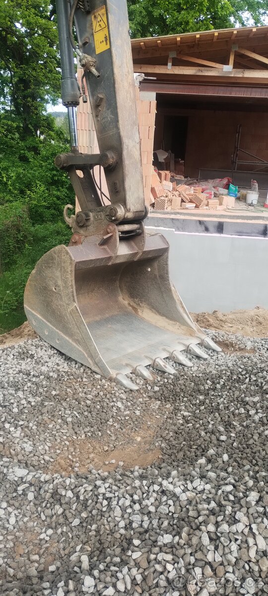Kolový bagr - 13