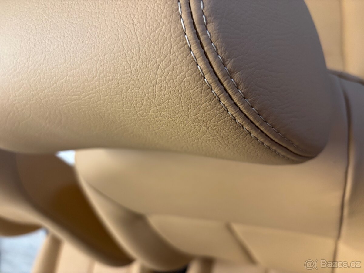 Škoda Octavia 1, Laurin a Klement - 13