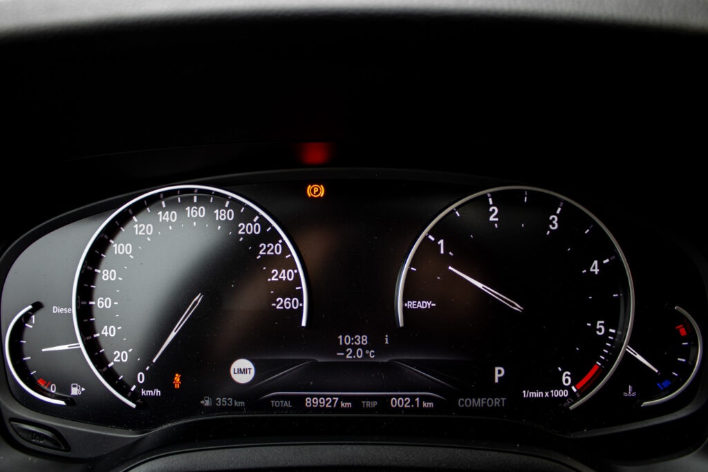 BMW Rad 3 320d Advantage A/T RWD - 13