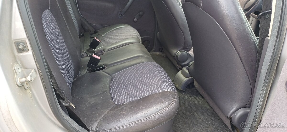 Mercedes Benz A160I - 13