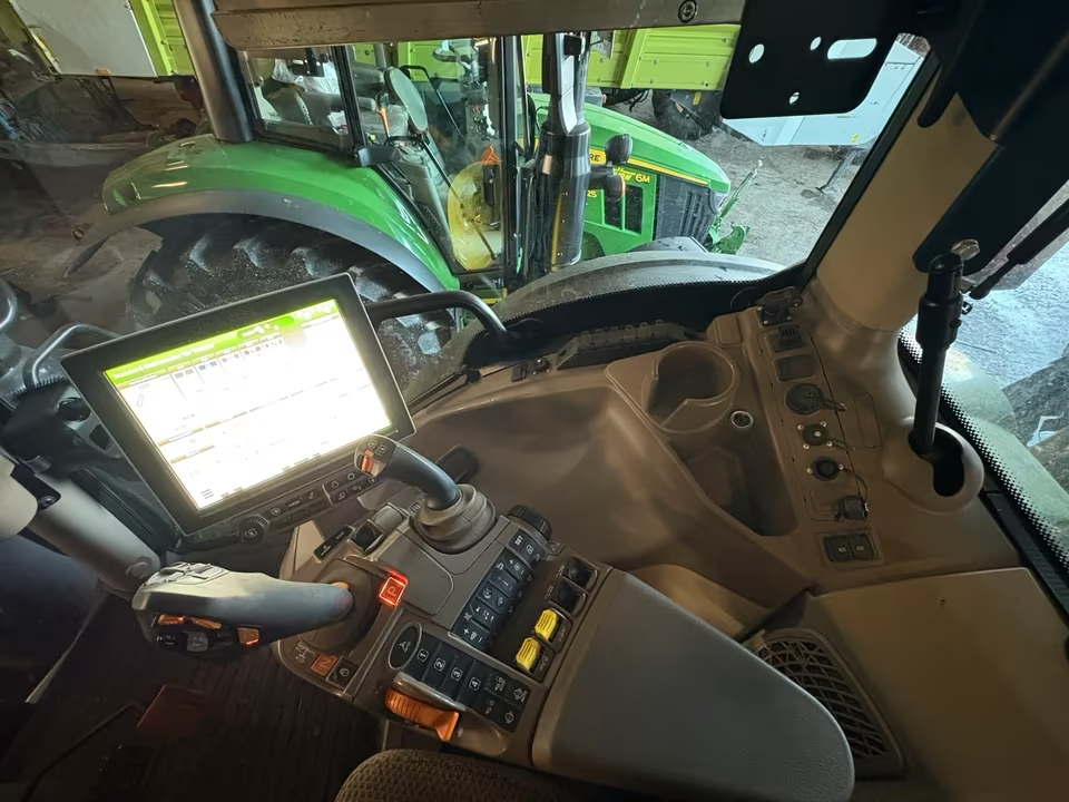 John Deere 6R250 - 13