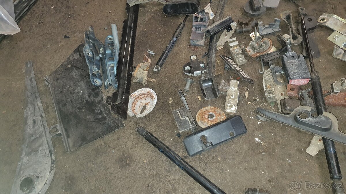 Palubní deska bmw e31 a další - 13