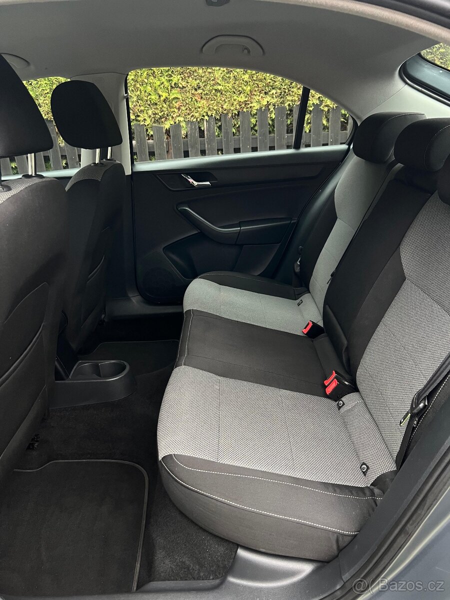 ŠKODA RAPID 1.2 TSI 77 kW | SERVISKA | 2× KLÍČ - 13