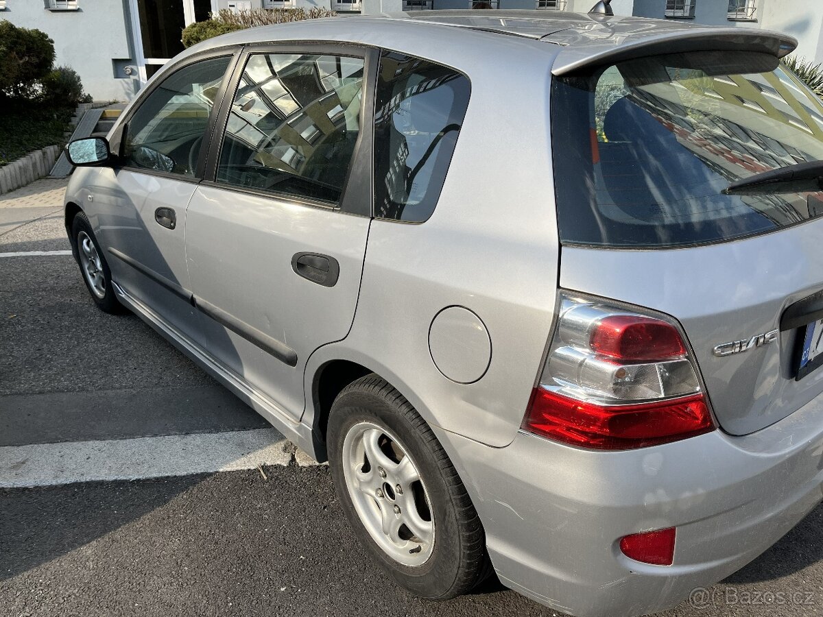 Honda CIVIC 5D 1,4i SMT Hatchback - 13