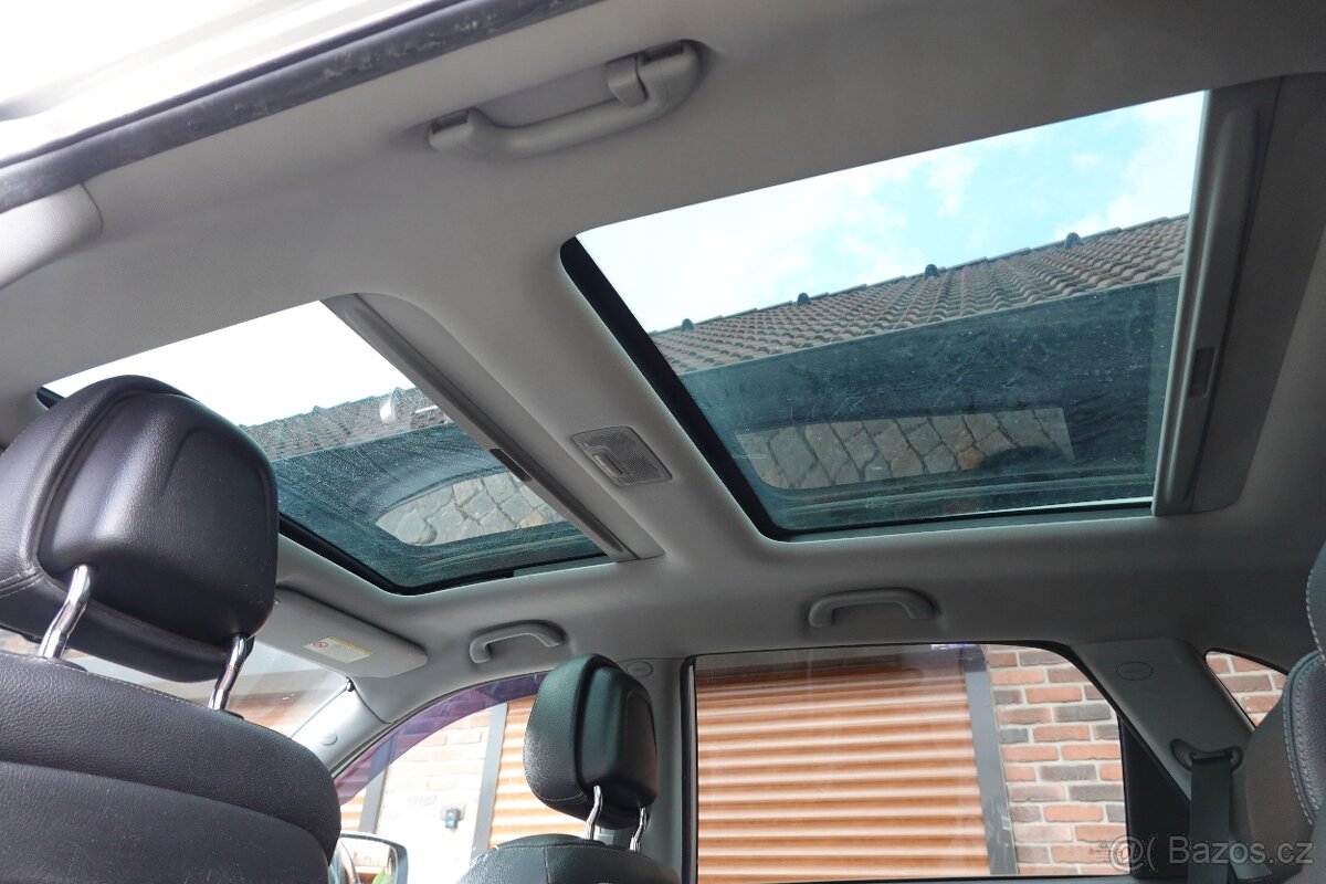 Kia Sorento 2.2 CRDI 145kw automat 4x2 7míst 2013 - 13