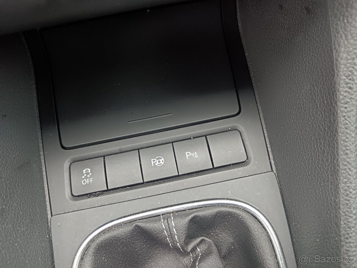 Golf VI 1.6 TDI 77kw perfektní stav style top - 13