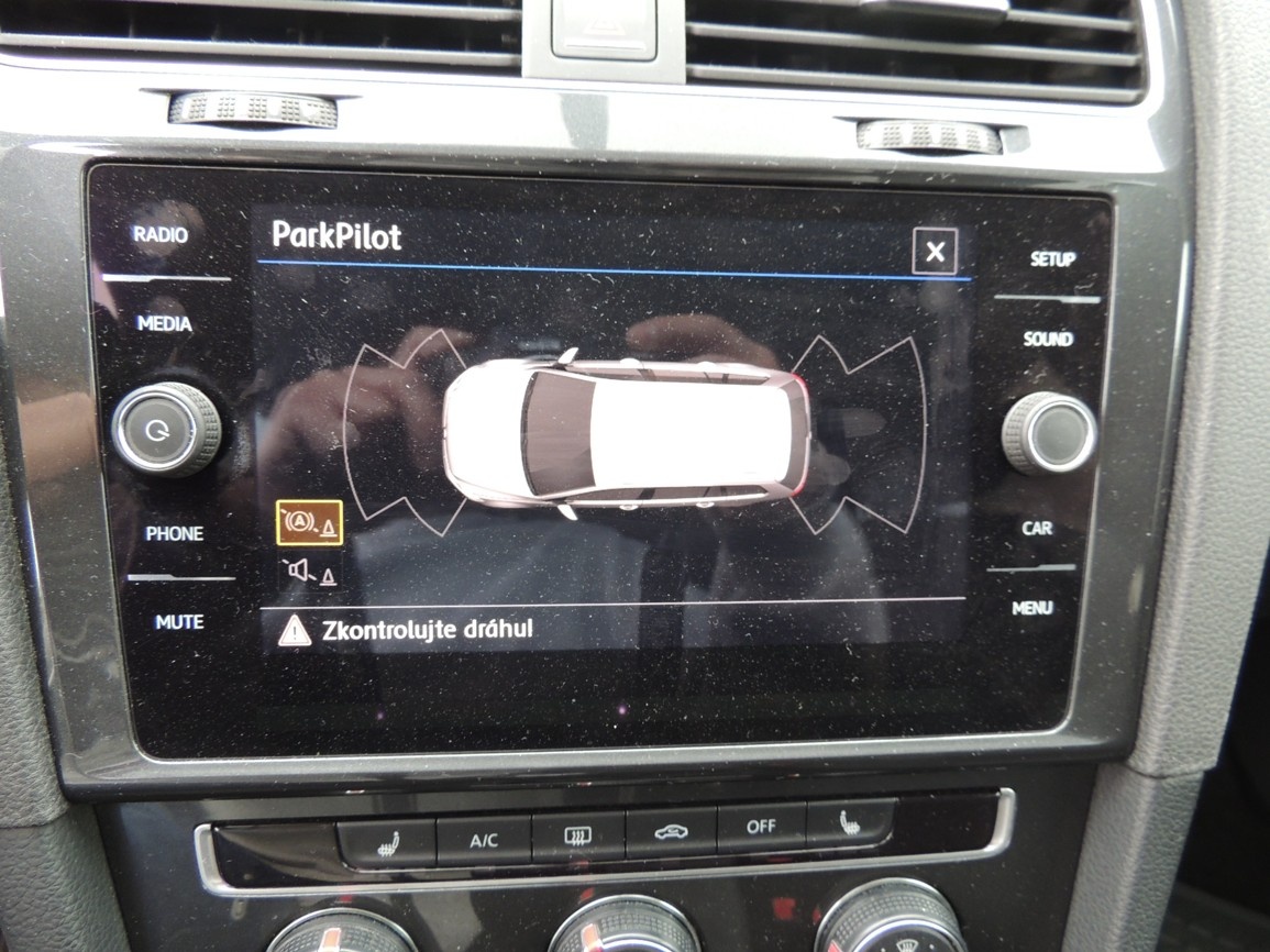 VW Golf Variant 1.6TDi,85kw,2018,2.maj.-21%DPH - 13