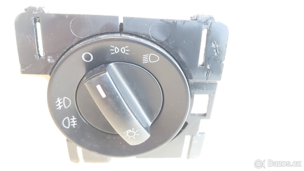 VW Transporter T5 – PÁČKY , OVLADAČE , JEDNOTKY , POJISTKOVN - 13