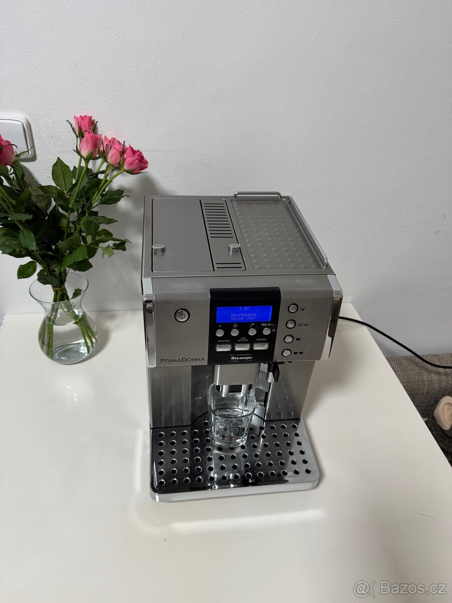 Prodám kávovar Delonghi PrimaDonna ESAM 6600 - 13