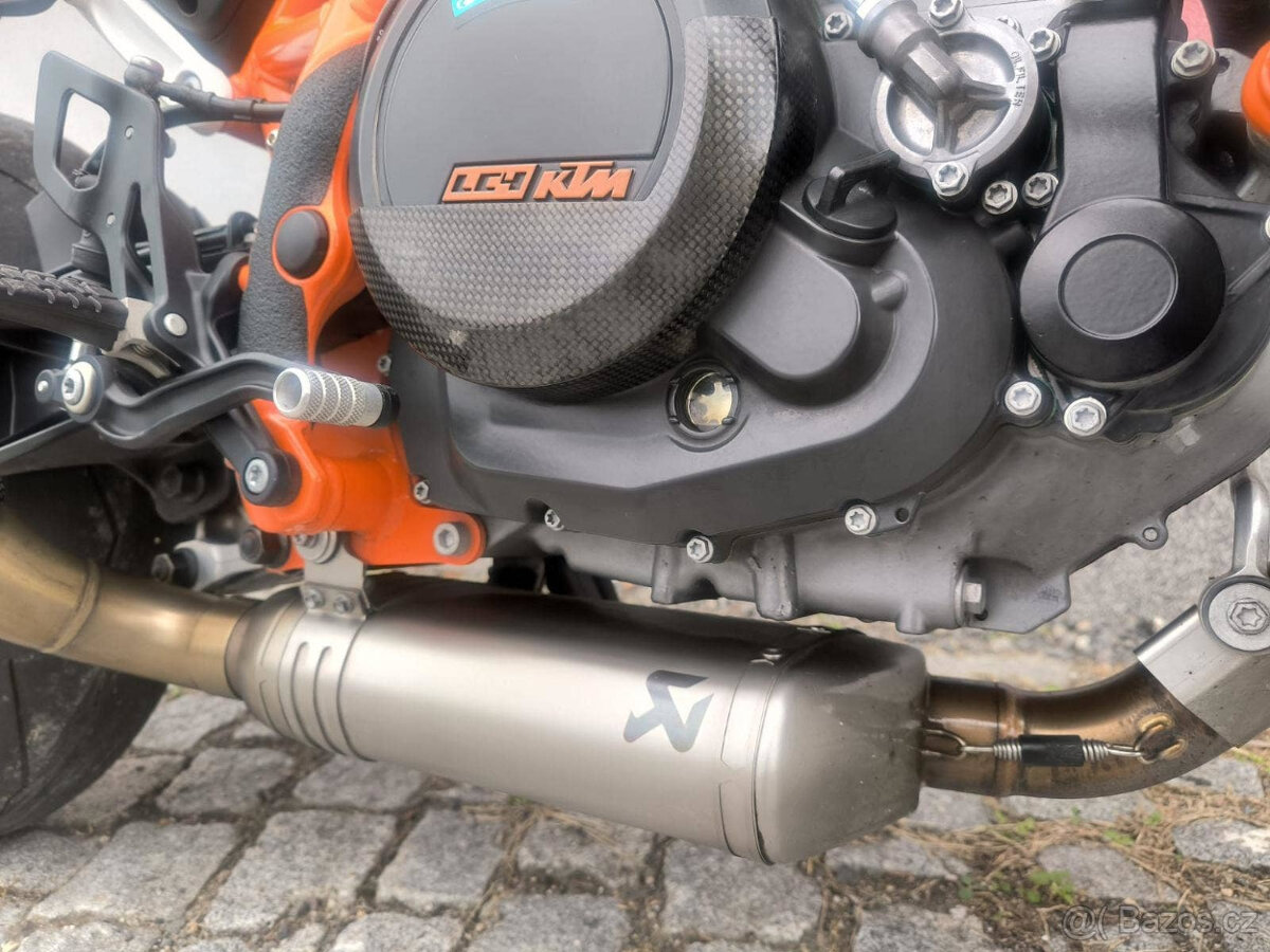 KTM 690 Duke R - 13