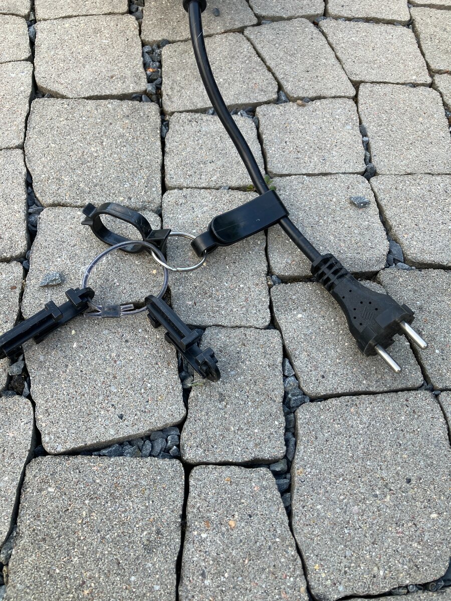 Makita elektrický plotostřih 55cm,670W UH5580 - 13