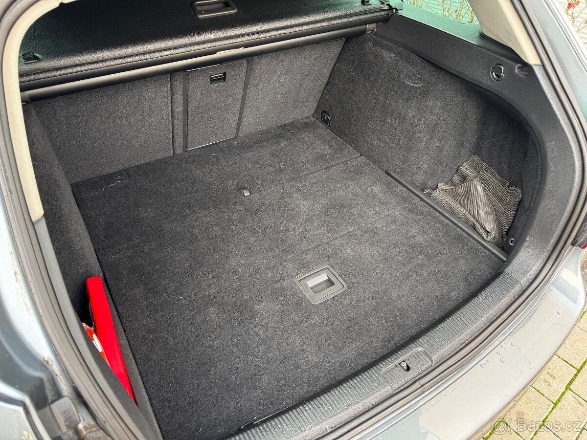 VW Golf VI 1.6TDI 77KW Style,Výhřevy,Senzory,Tažné,Digi AC - 13