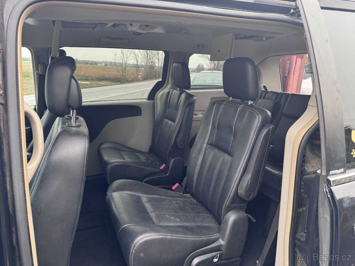 Chrysler Town Country 3,6 RT Penta DVD 2014 - 13