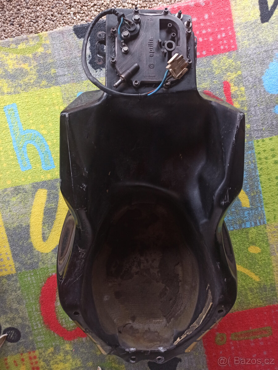 Nádrže benzínové na různé motorky - 13