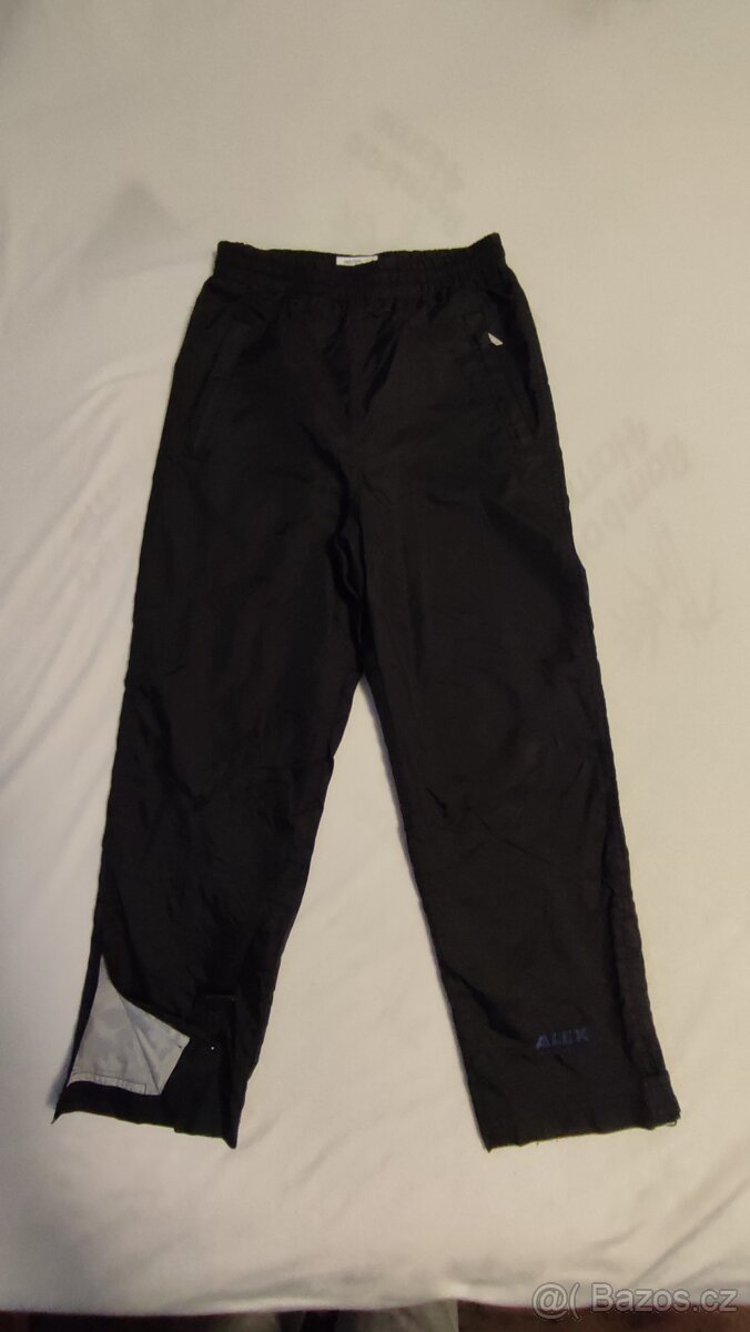 Sportovní kalhoty, vel. 140 - 13