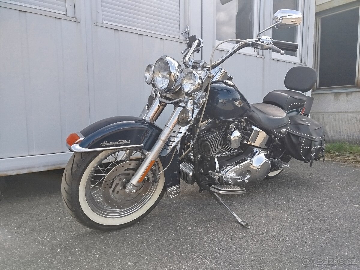 Harley Davidson heritage softail FLSTC - 13