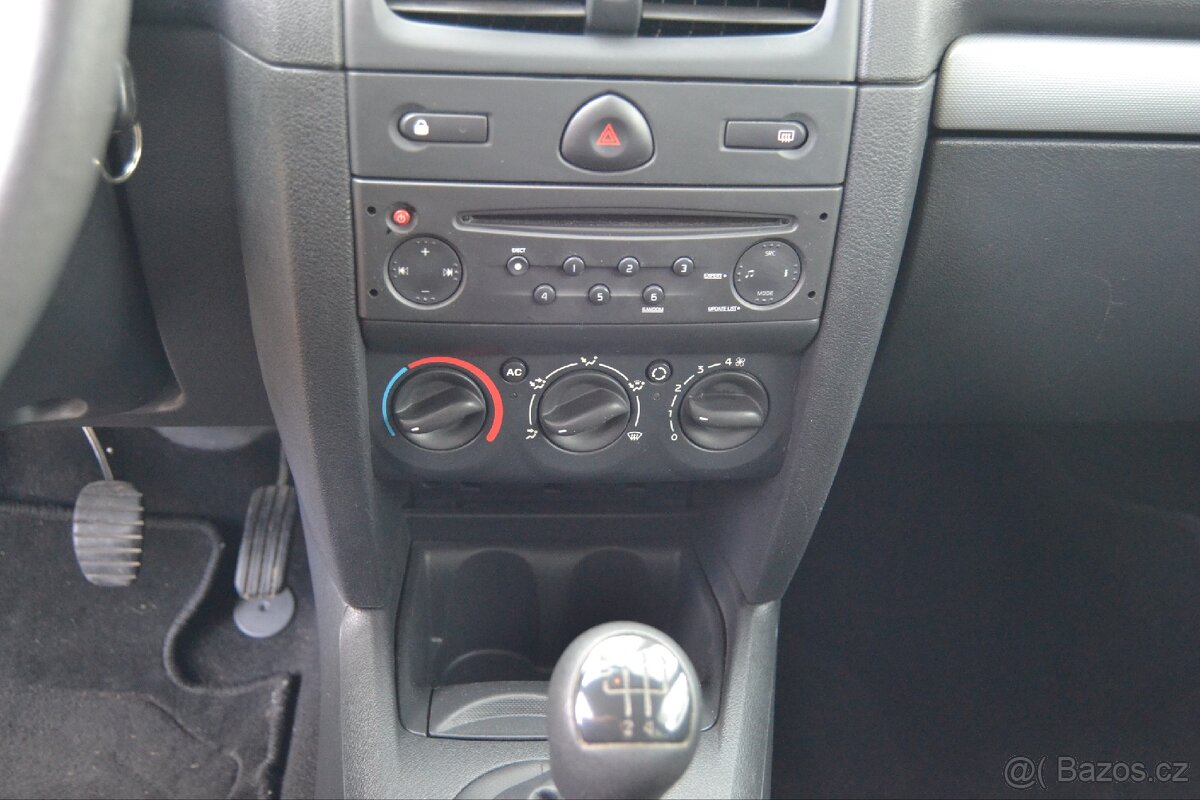 Renault Clio 1.2i 55kw klima rok 2011 - 13