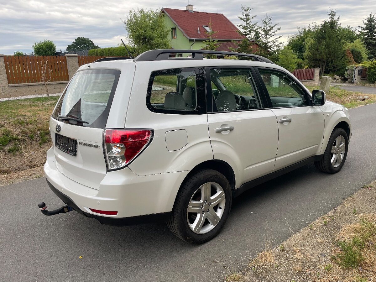 Subaru Forester benzin automat 2.0 - 13