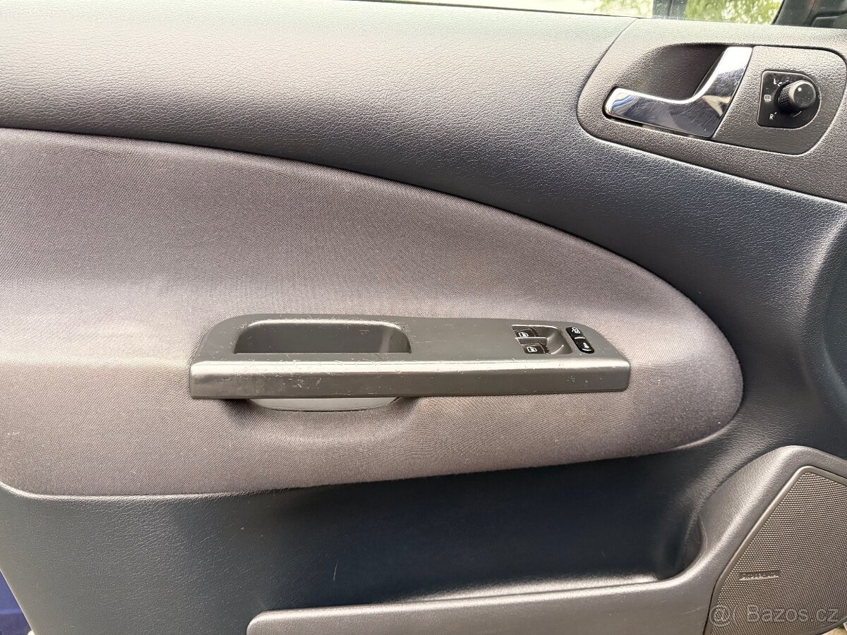 Octavia 1.9 TDi Tour 74 kW 2009 klima - 13