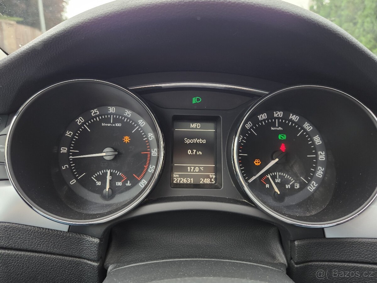 Škoda Superb II Combi 2.0TDI 125kW DSG panorama rozvody - 13