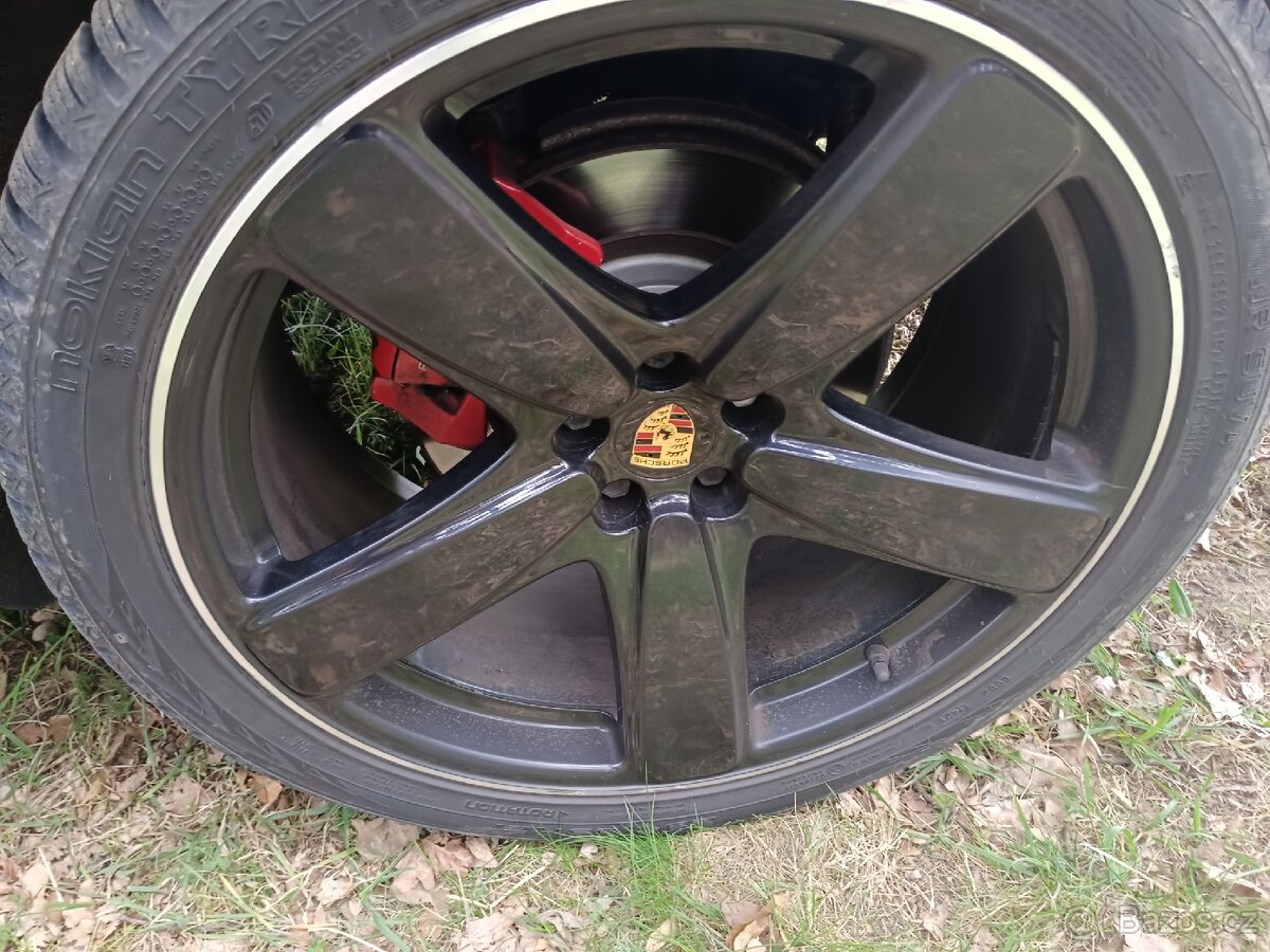 Porsche Makan S - 13