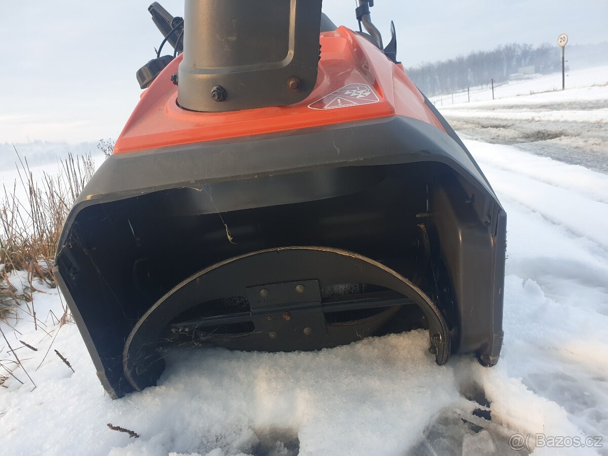Husqvarna sněhová fréza - 13